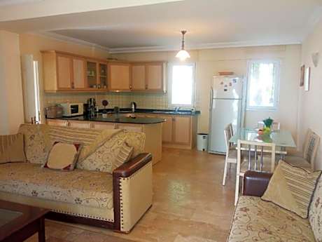 Three Bedroom Villa with Garden