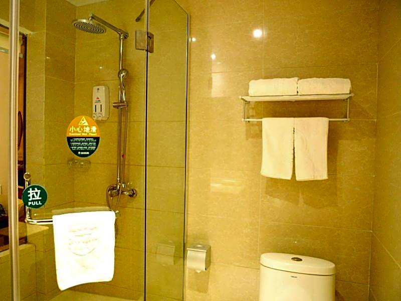 GreenTree Inn Jiangsu Yancheng Dongtai Jianggang Yingbin Road Gangcheng Avenue Business Hotel