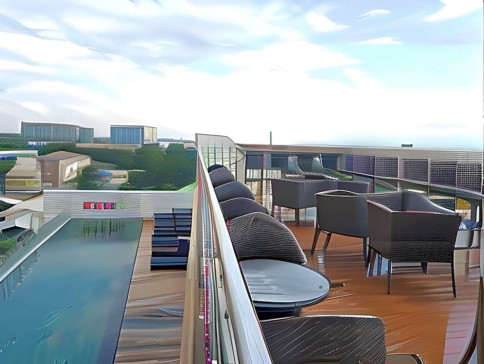 Kavinburi Green Hotel