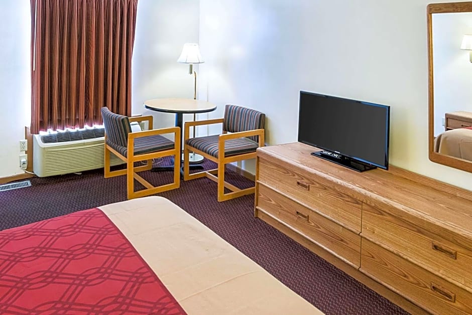 Rodeway Inn & Suites Austin