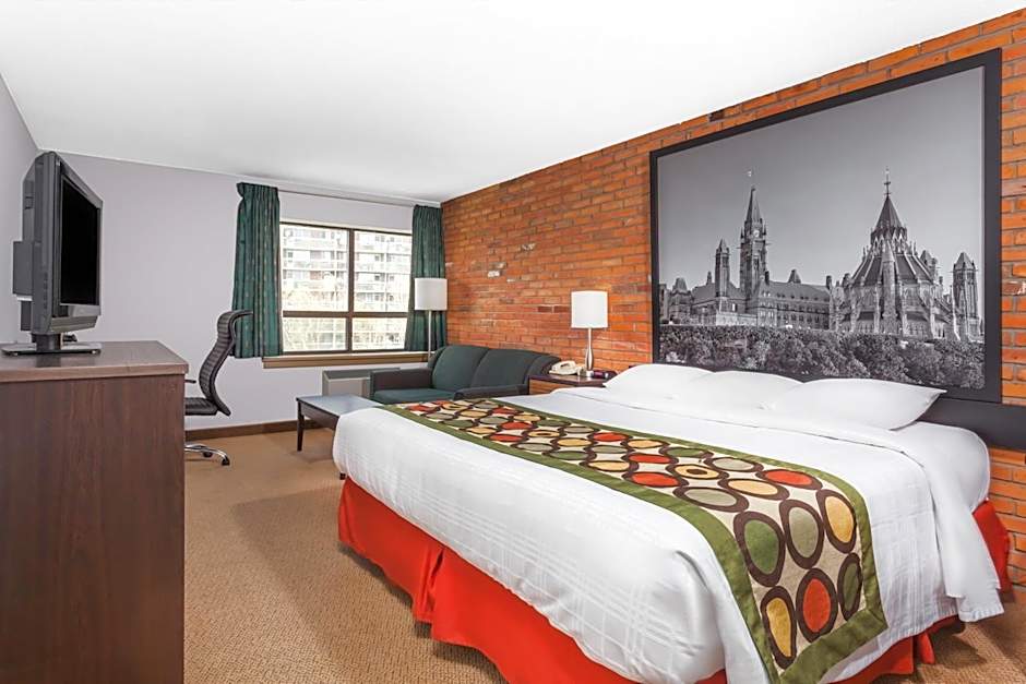 Super 8 by Wyndham Sudbury ON