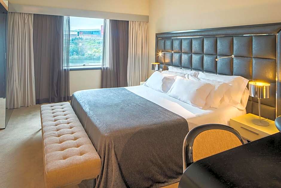 NH Coimbra Dona Ines