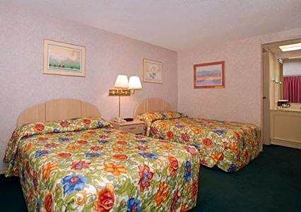 Rodeway Inn Findlay University Area