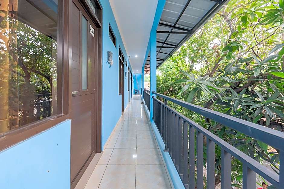 RedDoorz Syariah near Alun Alun Palimanan