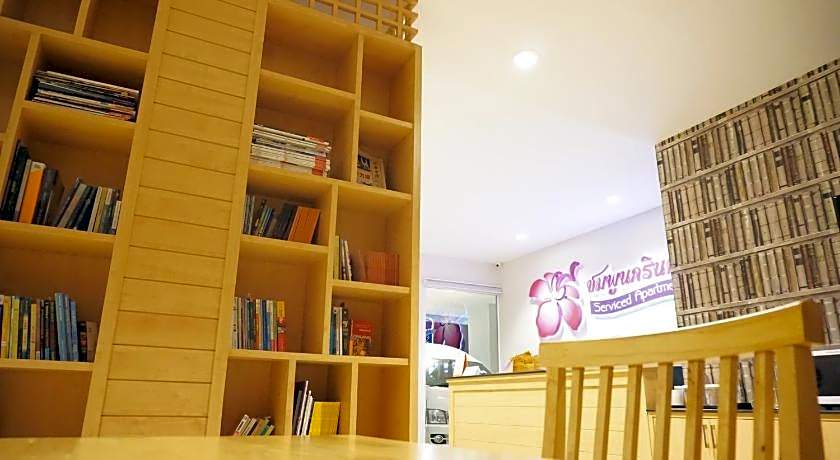 Chompu Nakarin Apartment