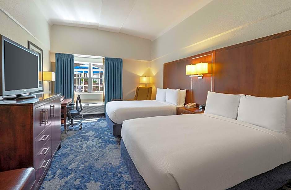 DoubleTree by Hilton Cape Cod - Hyannis