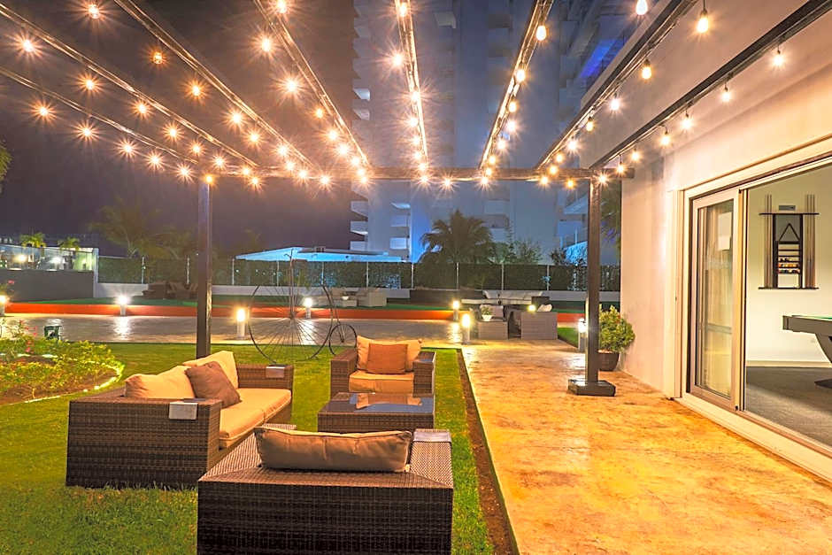 Suites Malecon Cancun