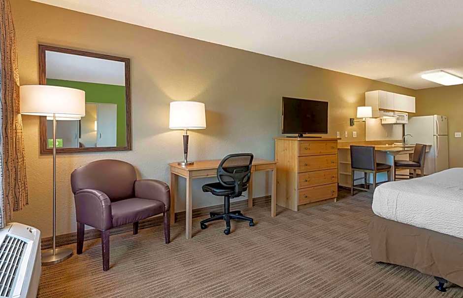 Extended Stay America Suites - Newark - Woodbridge