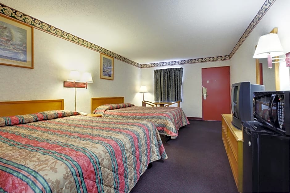 Americas Best Value Inn & Suites Macon at Eisenhower Pkwy