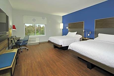 Queen Room with Two Queen Beds - Hearing Access