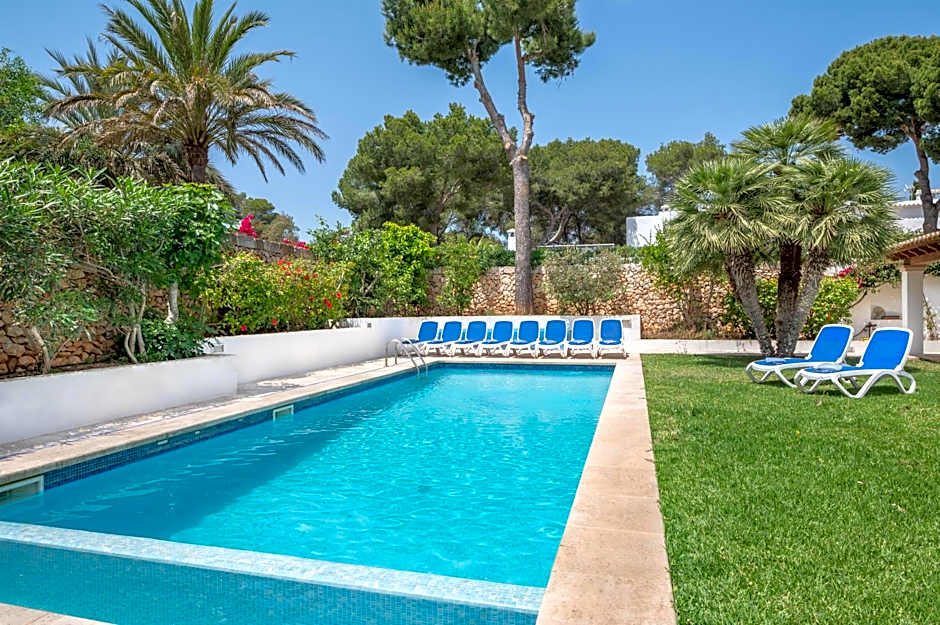 Wonderful 5 Bed Villa With Private