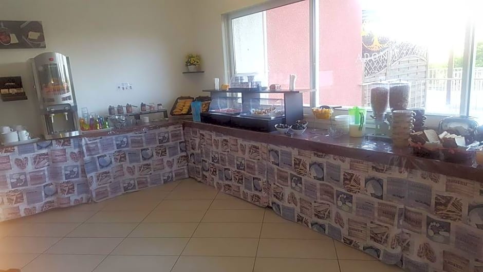 Adonis Saint Florent