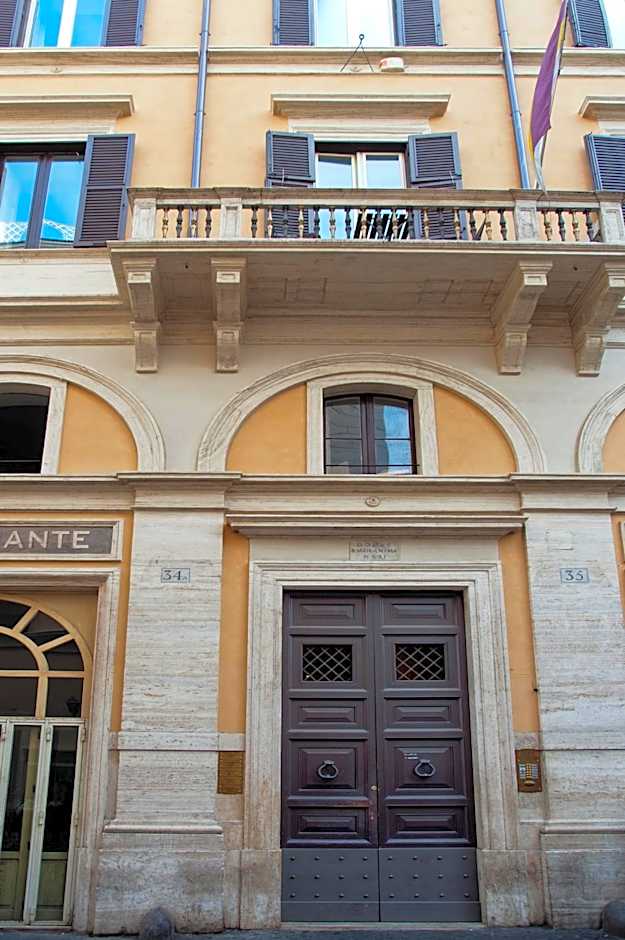 Daplace - La Mongolfiera Rooms in Navona