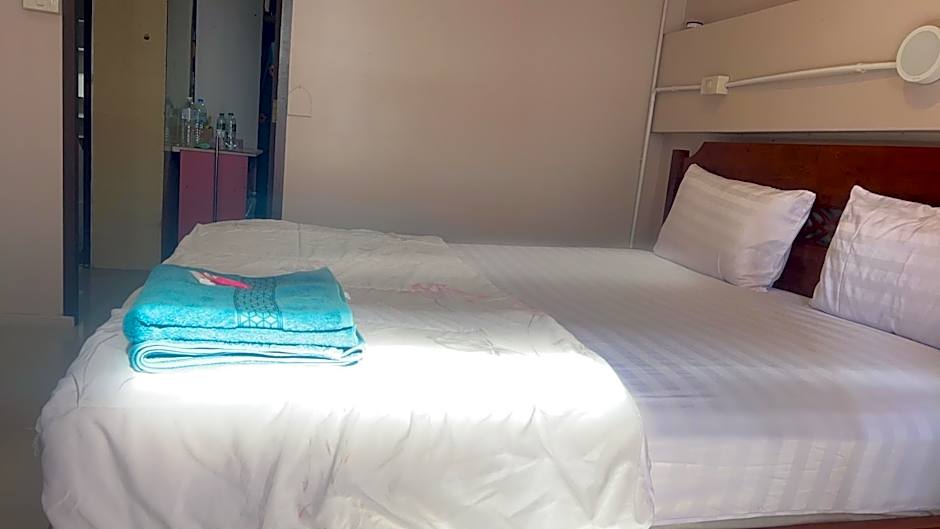 SMILE HOME GUESTHOUSE
