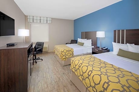 2 Double Beds Smoking