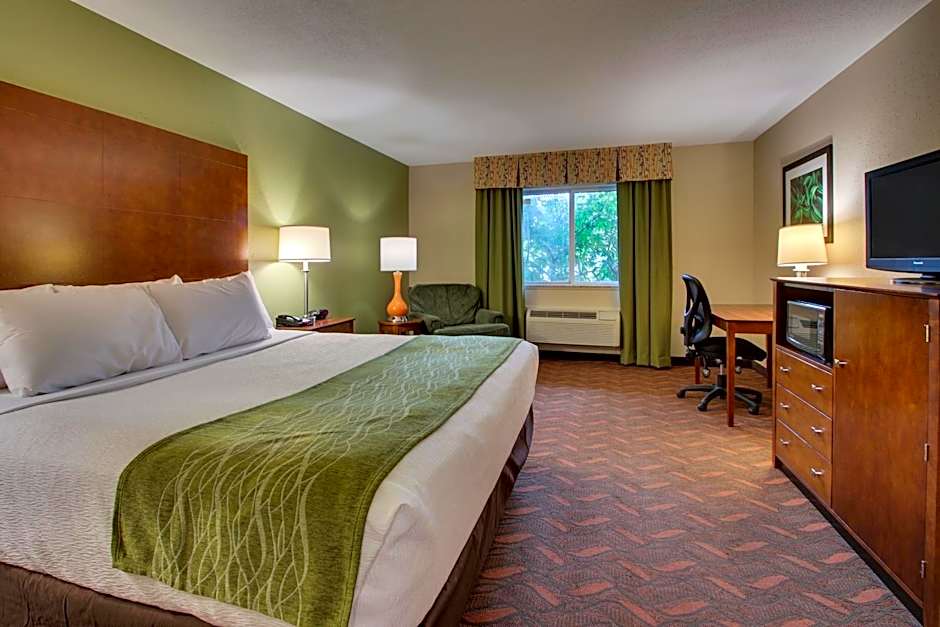 Greenfield Inn & Suites Elizabethtown, KY I65 Exit 94