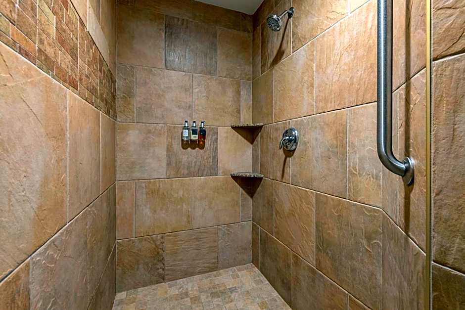 Lift Bridge Lodge, an Ascend Collection Hotel