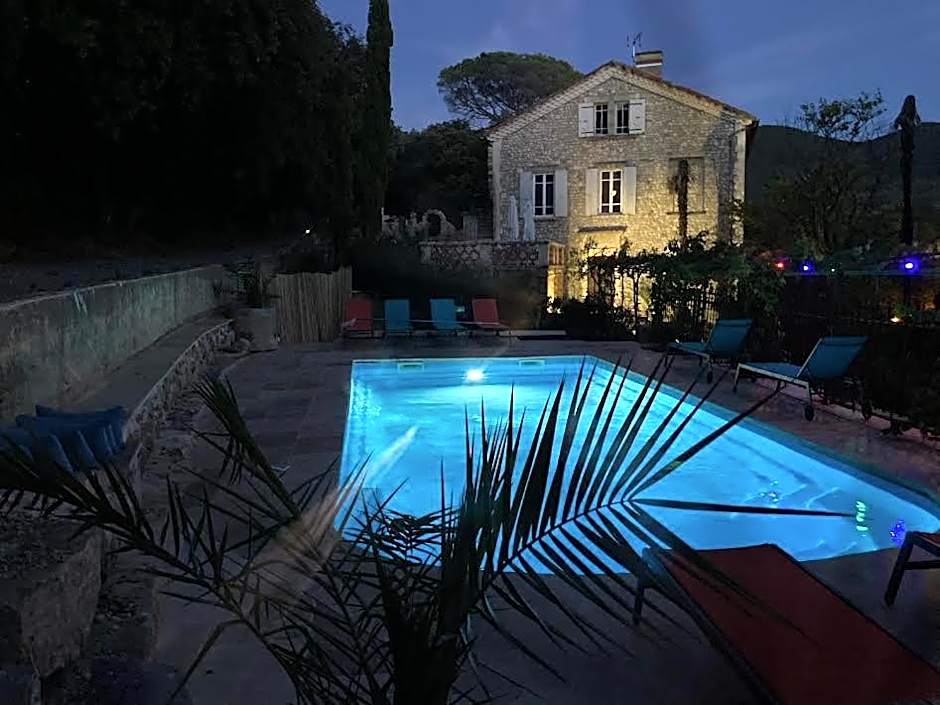 Domaine La Tour - SPA - Jacuzzi - Sauna - Massage - 4 SAISONS - Piscine Chauffée Toute l'année - Heated POOL - 800m City Centre Nyons