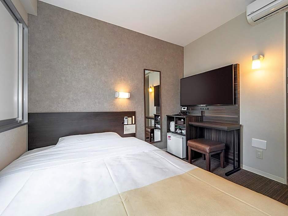 Super Hotel JR Shin-Osaka Higashiguchi