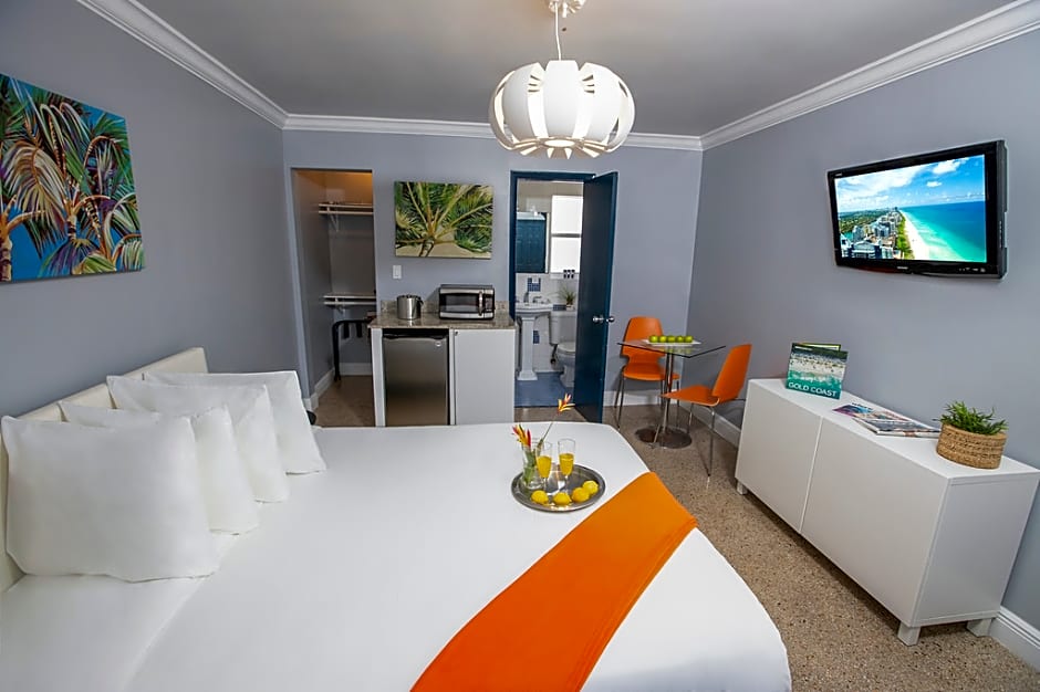 Hollywood Beach Suites and Hotel