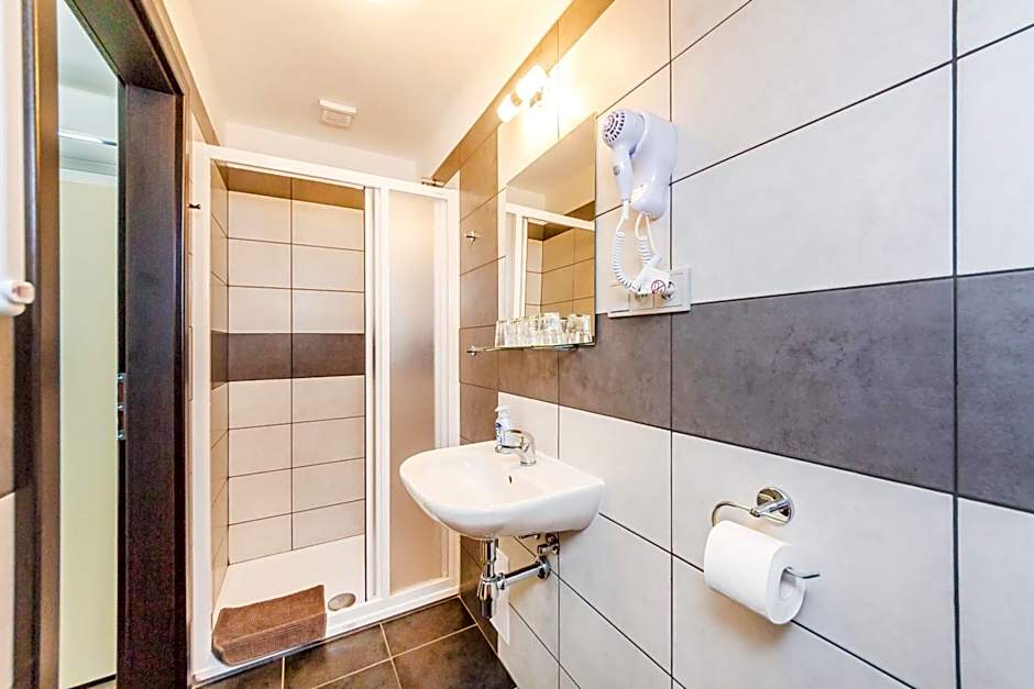 Nová Hospoda - Hotel & Restaurant