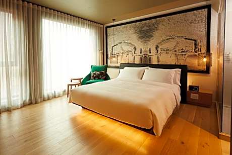 The Classic Room - 1 King Bed