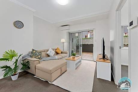 Aircabin - Wentworthville - 2 Beds Apt Free Park