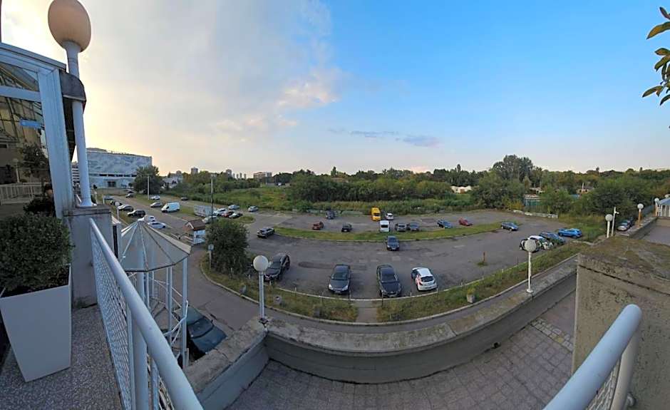 Adresa Suites