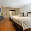 Spinnaker Inn of Naples