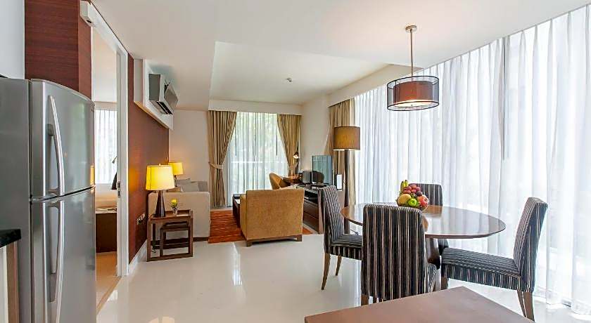 Oakwood Residence Sukhumvit 24 Hotel