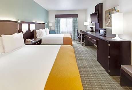 Queen Room with Two Queen Beds - Pool Side