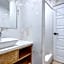 Airport Suites Hotel