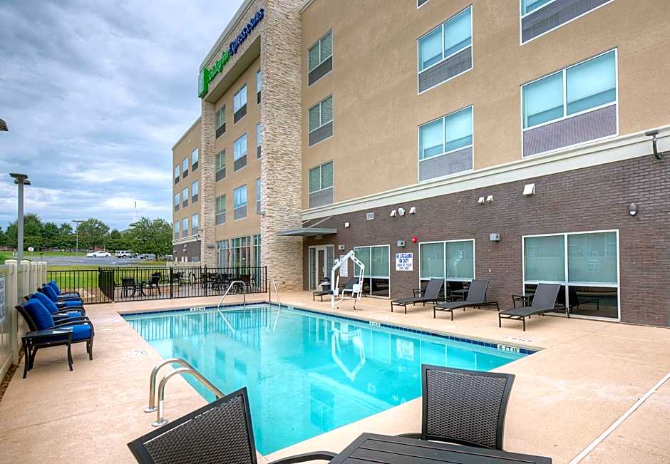 Holiday Inn Express & Suites - Fort Mill By IHG