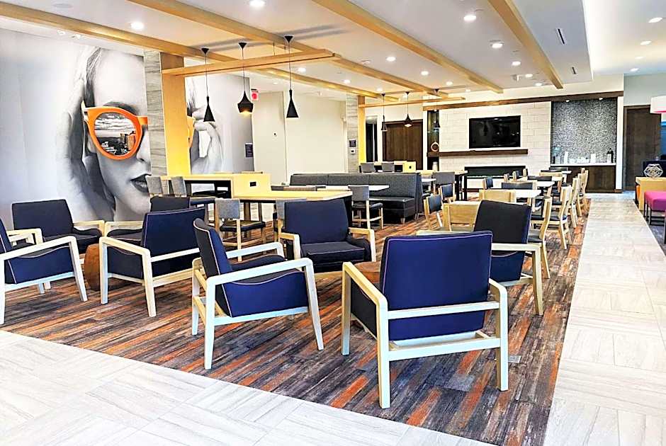 La Quinta Inn & Suites by Wyndham Pflugerville