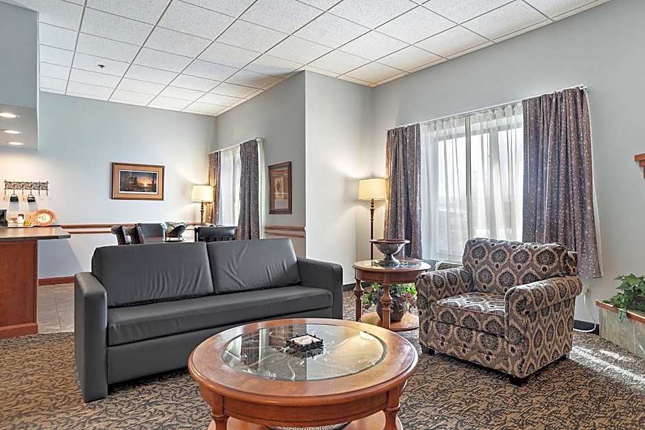 Elevation Inn & Suites, Trademark Collection by Wyndham