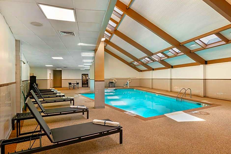 Best Western Plus Kansas City Sports Complex Hotel