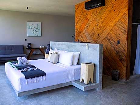 Superior King Suite
