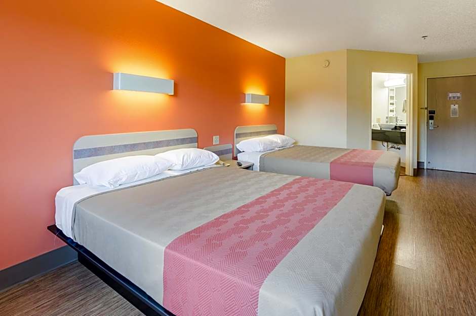 Motel 6-Bristol, VA