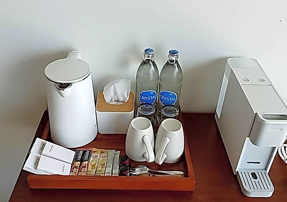 LAKE HOUSE Naka Cave