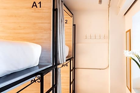 Bed in 4-Bed Mixed Dormitory Room