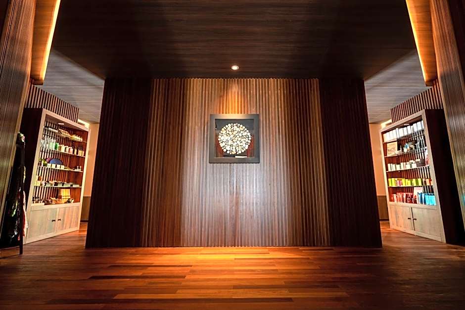 Madifushi Private Island- Free return seaplane transfr for min 5&9 nights for 19Dec-10Jan