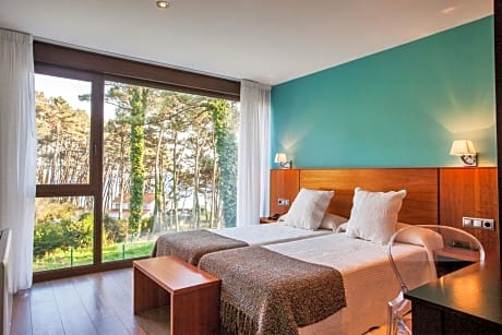 Double or Twin Room with Sea View