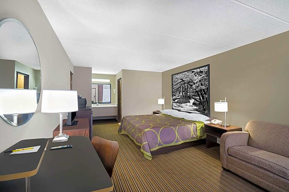 Super 8 by Wyndham Knoxville North/Powell