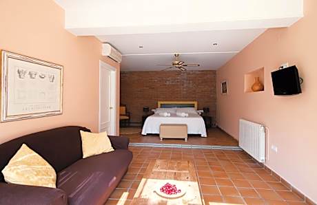 Deluxe Double Room with Extra Bed