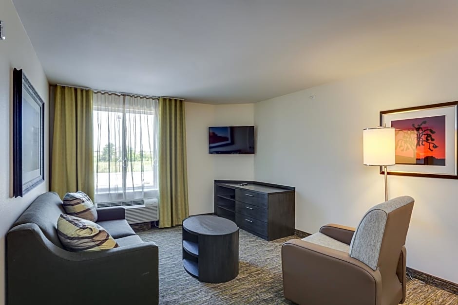 Candlewood Suites College Station