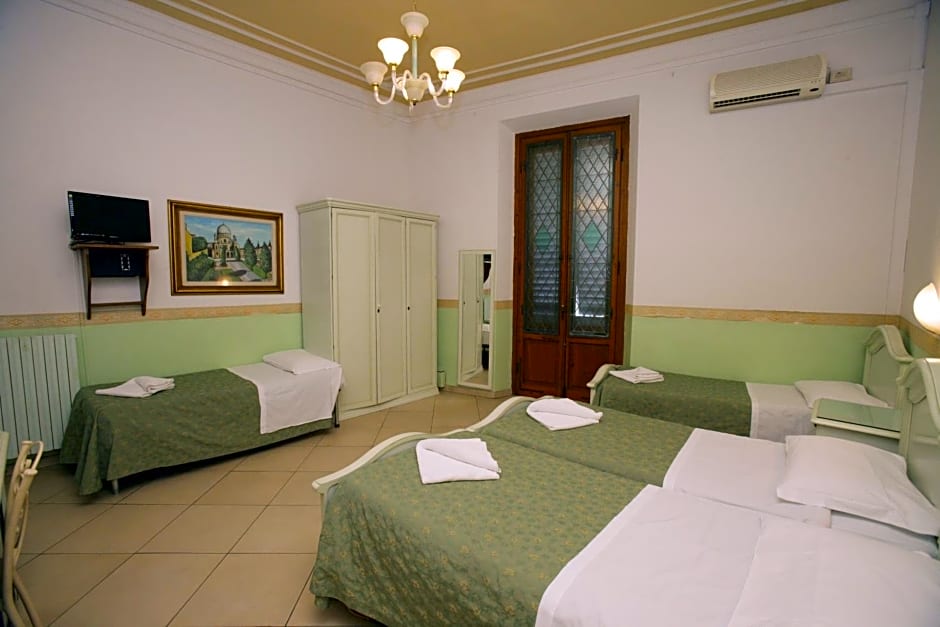 Hotel Desiree