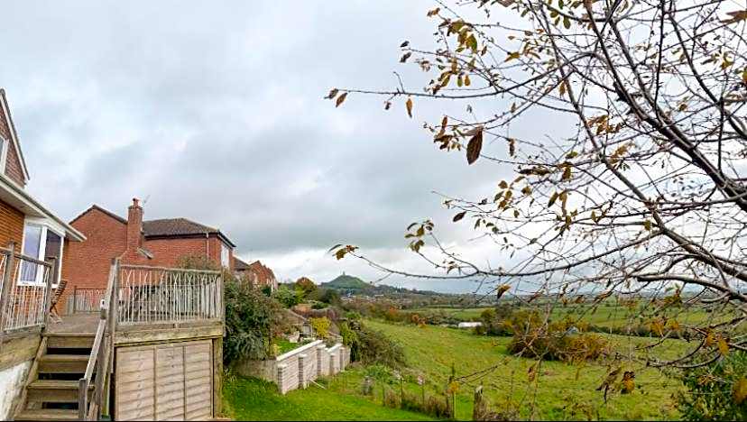 Healing Waters Sanctuary, Peaceful Retreat House, Glastonbury