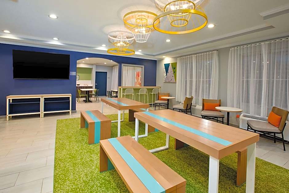 Spark by Hilton Walker Grand Rapids North