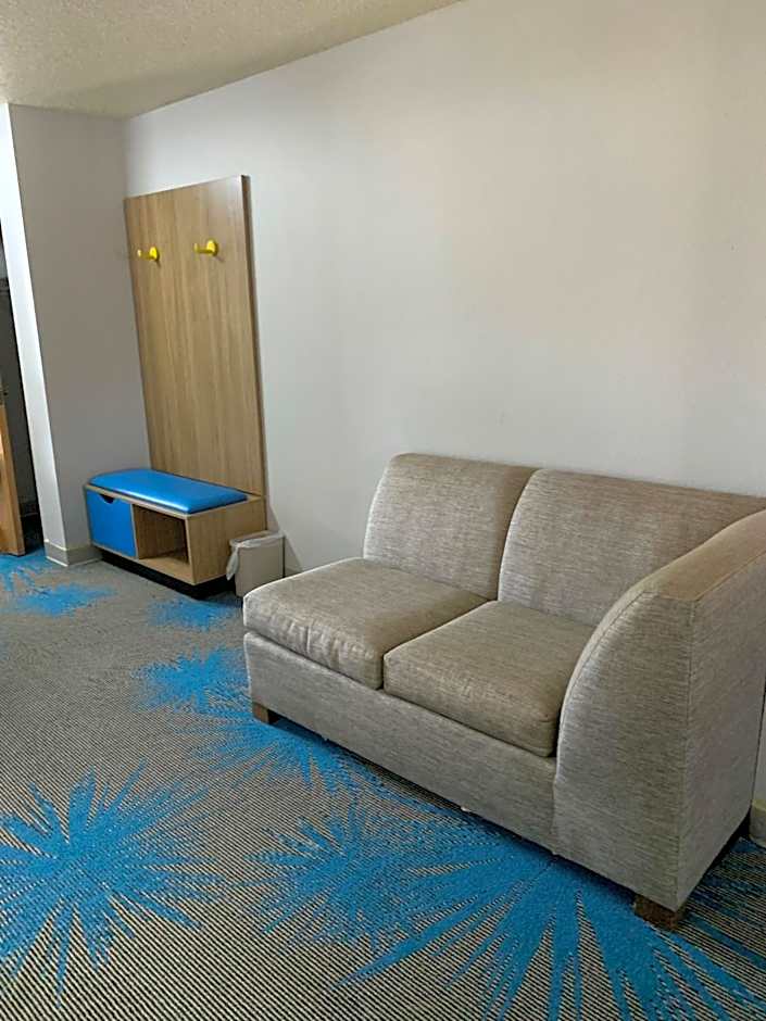 Days Inn by Wyndham Custer