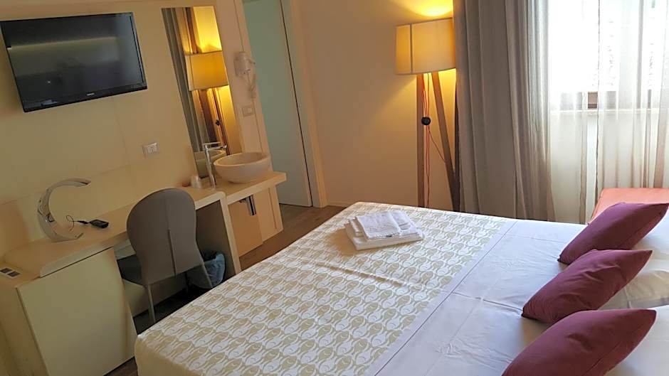 Hotel De La Ville depandance di Hotel Augustus